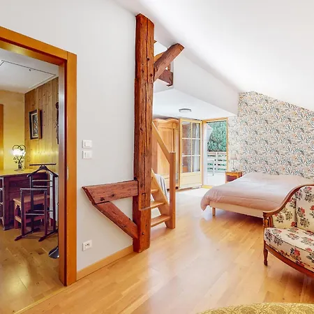Lovely Home In Taintrux With Wifi